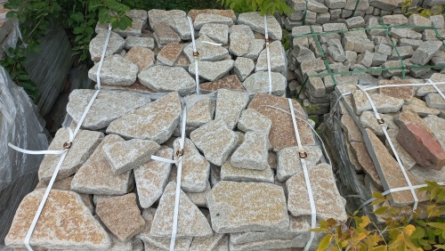 Плитняк гранитный галтованный купить в Краснотурьинске