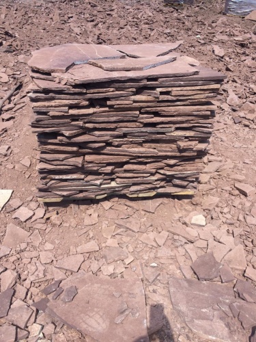 Плитняк лемезит бордовый для цоколя 1,5-2 см купить в Краснотурьинске