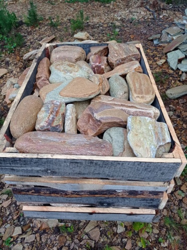 Златолит жёлтый, жёлто-зелёный глыбки и валуны для ланшафтного дизайна купить в Краснотурьинске