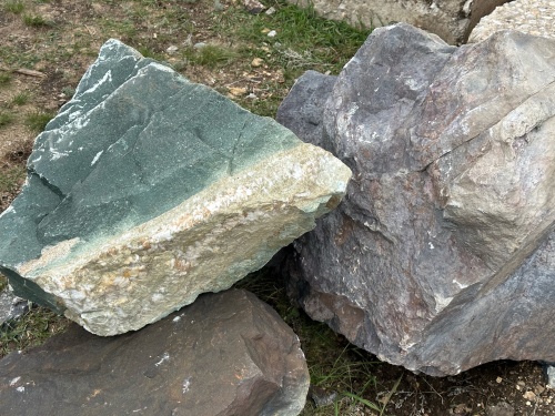 Камни для ландшафтного дизайна зелёные 10-60 килограмм купить в Краснотурьинске