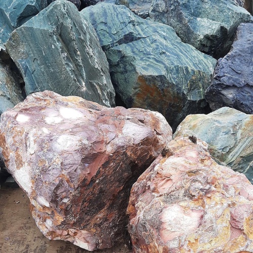 Ландшафтные глыбы красно-фиолетовые 200-1000 килограмм купить в Краснотурьинске