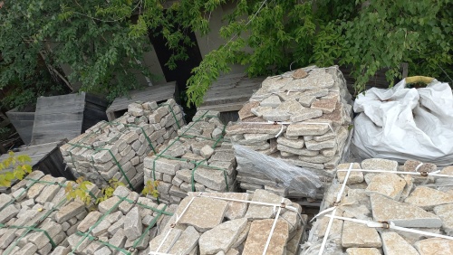 Гранитный плитняк галтованный для парковки купить в Краснотурьинске