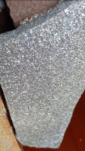 Плитняк златолит серебристый для цоколя, отмостки купить в Краснотурьинске