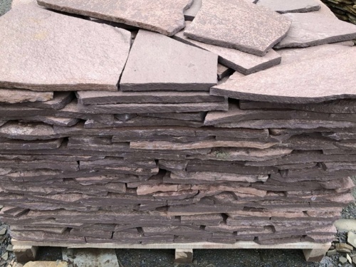 Плитняк лемезит бордовый для облицовки цоколя 20-25 мм  купить в Краснотурьинске