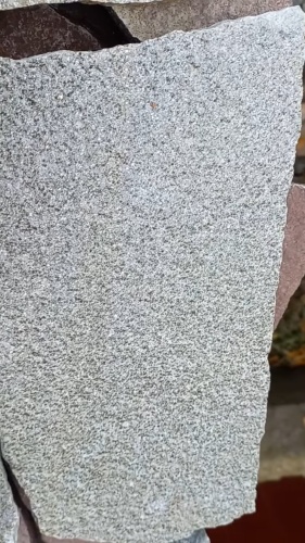 Плитняк златолит серебристый для цоколя, отмостки купить в Краснотурьинске