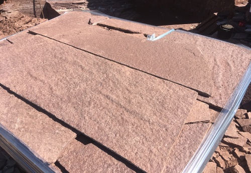 Плитняк лемезит бордовый для цоколя 1,5-2 см купить в Краснотурьинске