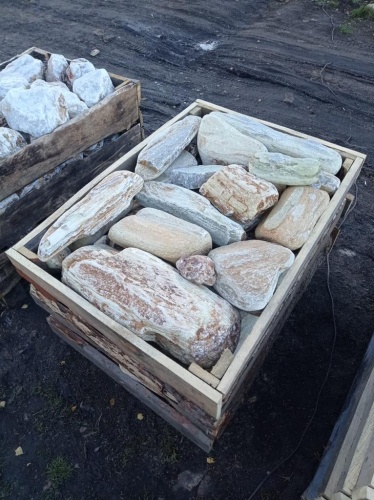 Златолит жёлтый, жёлто-зелёный глыбки и валуны для ланшафтного дизайна купить в Краснотурьинске