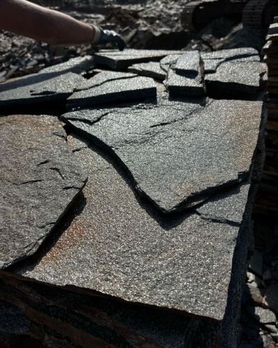 Плитняк златолит серебристый для фасада купить в Краснотурьинске