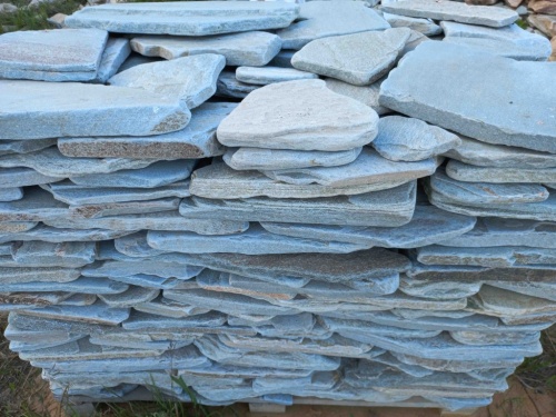 Плитняк златолит зелёный галтованный для цоколя купить в Краснотурьинске