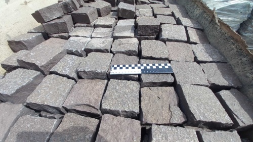 Лемезит колотая брусчатка 10 * 10 см. для парковки купить в Краснотурьинске